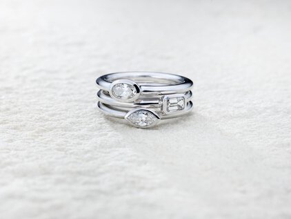 Silberner Ring mit Diamanten